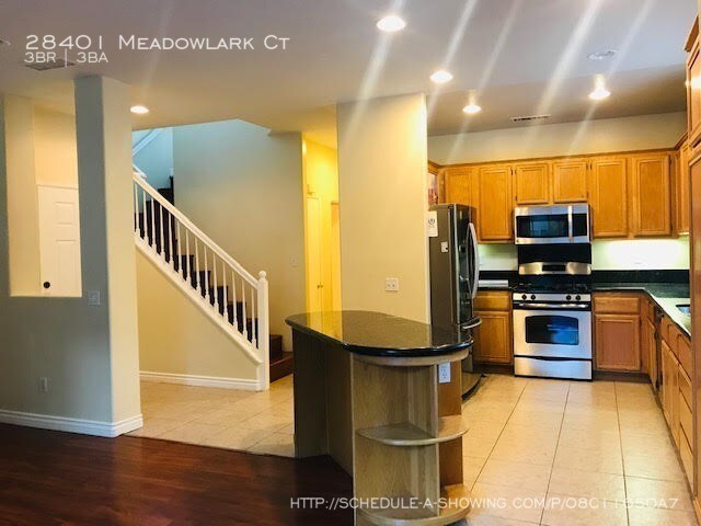 Building Photo - Beautiful Valencia Mayfair Home