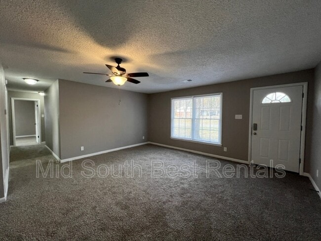 Building Photo - 1731 Claire Dr