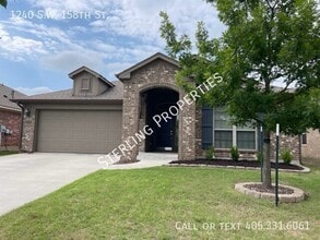 Building Photo - 1240 SW 158th St