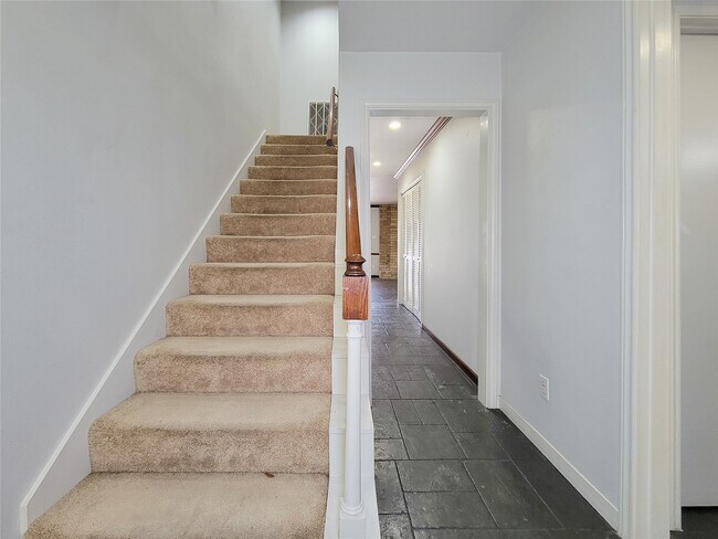 Foto del edificio - 1551 W Sam Houston Pkwy S