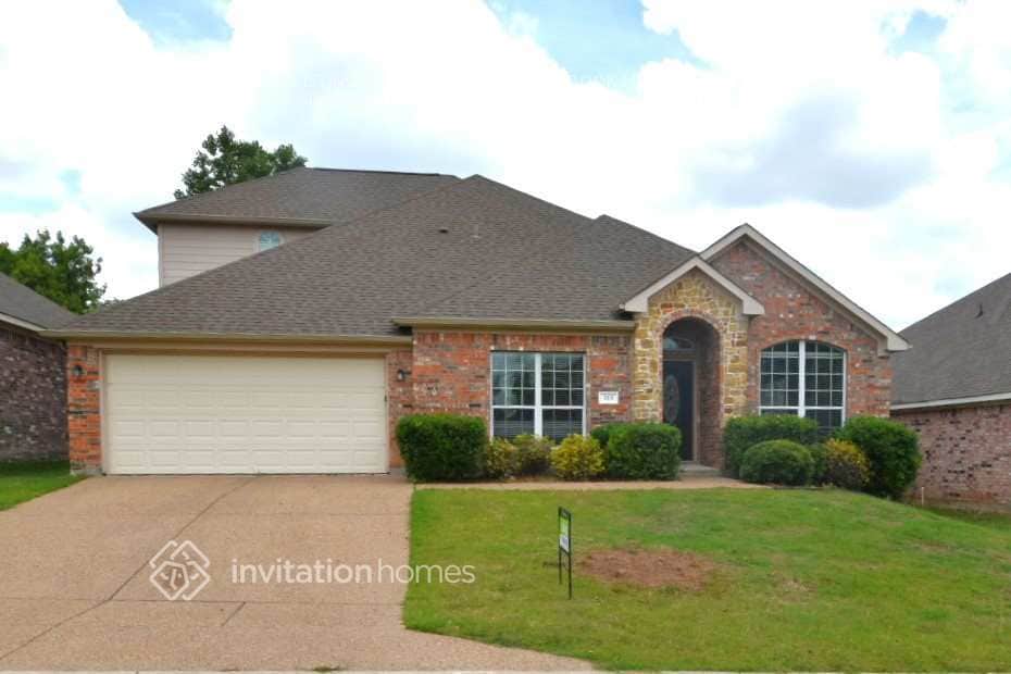 Primary Photo - 113 Singletree Ln