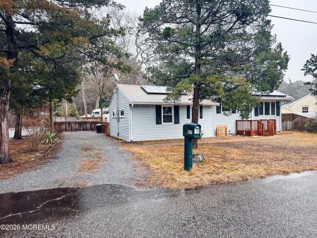 Foto del edificio - 827 Rogers St