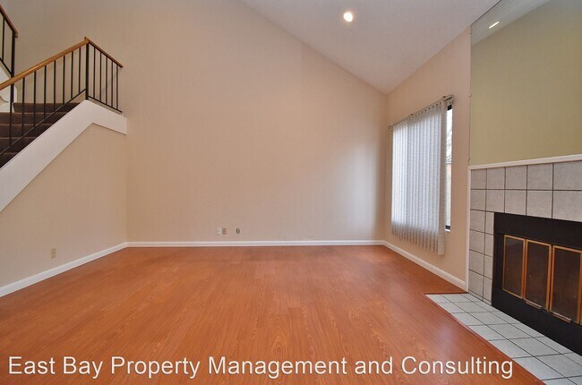 Foto del edificio - 3 br, 2.5 bath House - 4869 Ridgewood Dr.