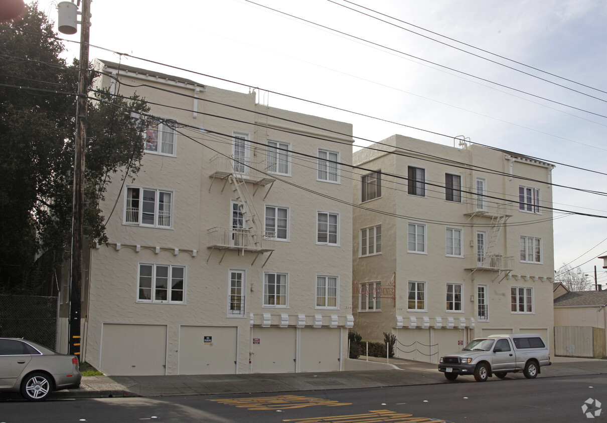 Building Photo - Lincoln Apartments