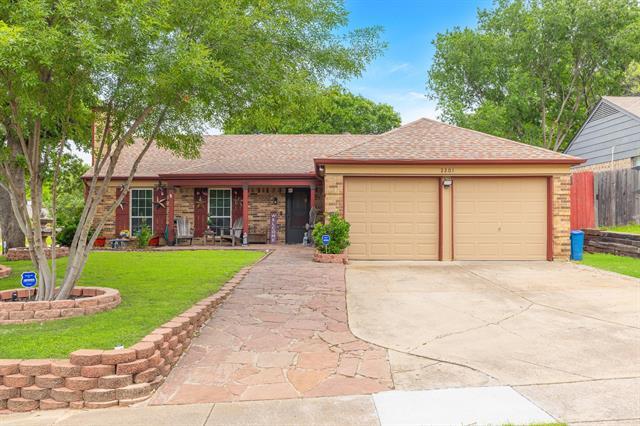 Primary Photo - 2201 McDowell Dr