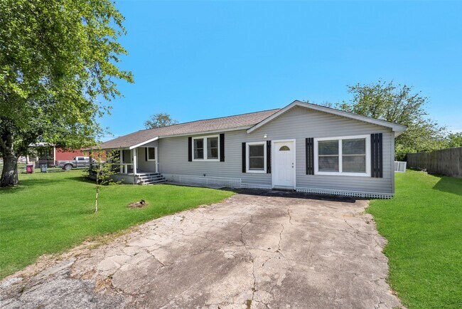 Building Photo - 7506 Bluebonnet St