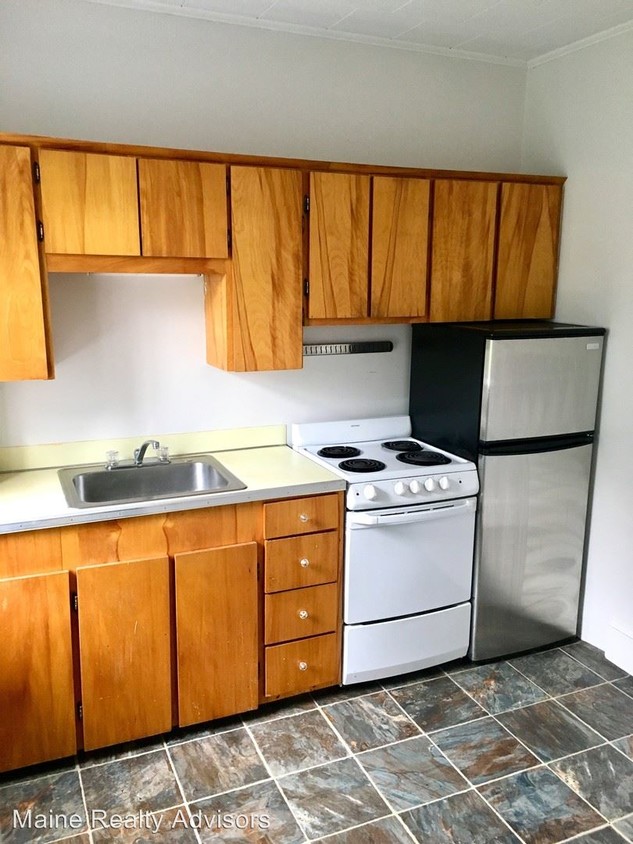 Primary Photo - 140 Pine St