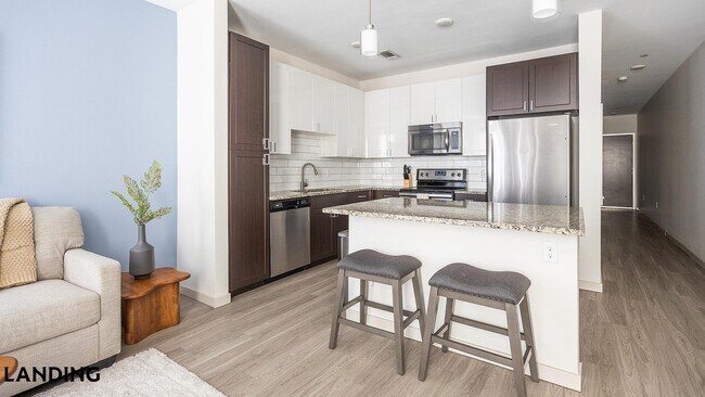 Foto del edificio - 2900 E 16th Ave