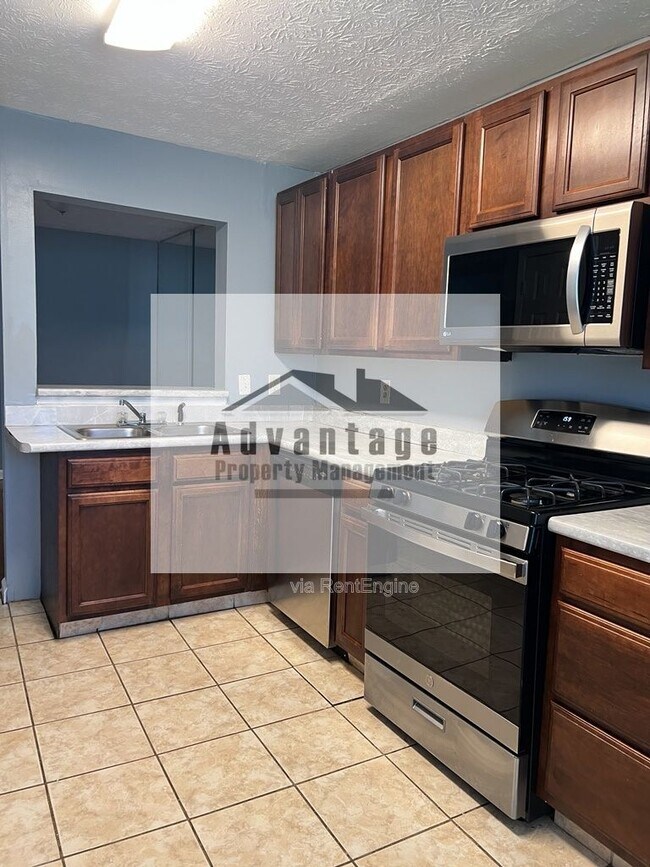 Foto del edificio - 9449 Cypress Ln