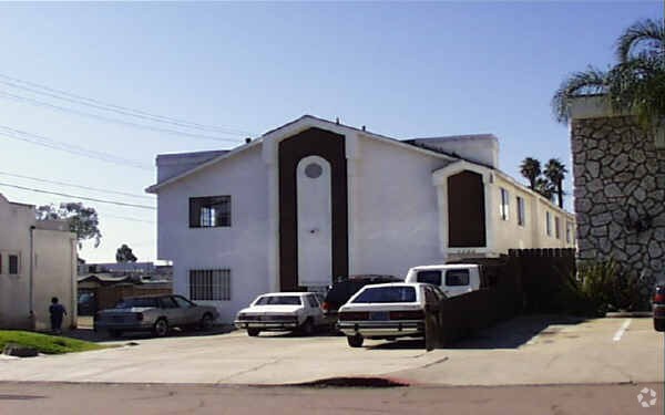 Building Photo - 4326 Illinois St
