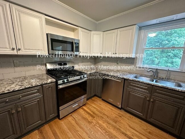 Foto del edificio - 790 Woodmont Dr