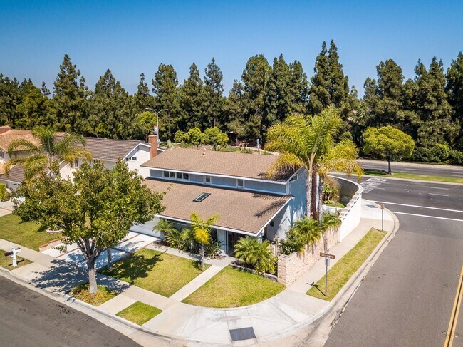 Foto del edificio - 4 br, 2.5 bath House - 17482 Teachers Avenue