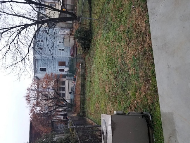 Building Photo - 230 Bergen St