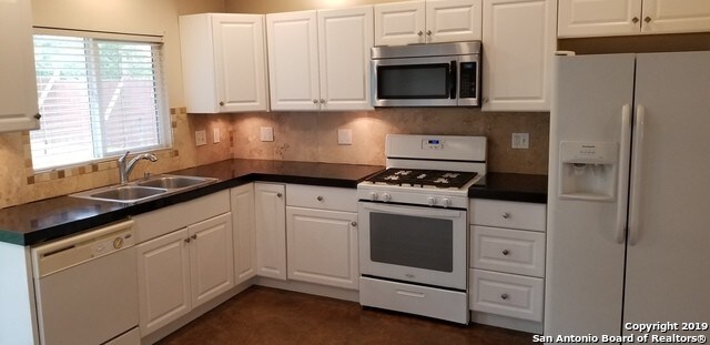 Foto del edificio - 7339 Glen Cross Dr
