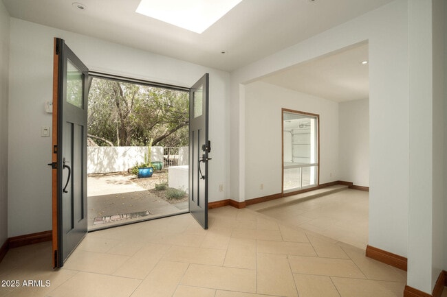 Foto del edificio - 3608 N 56th St