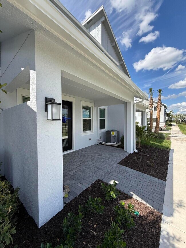 Foto del edificio - 4718 Longwood Lk Sq