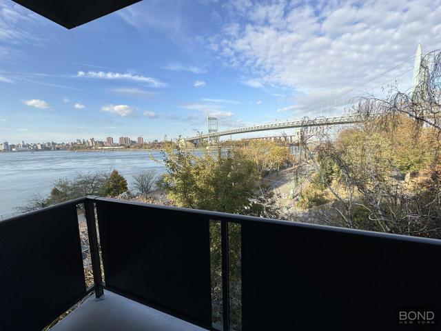 Foto del edificio - 1 bedroom in ASTORIA NY 11102