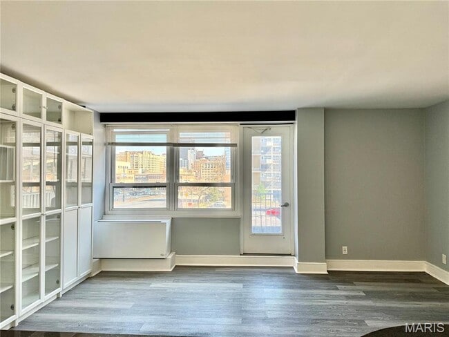 Building Photo - 210 N 17th St