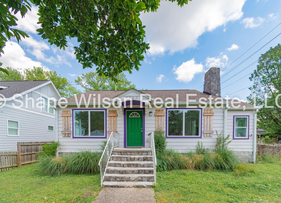 Primary Photo - 1827 E 13th St