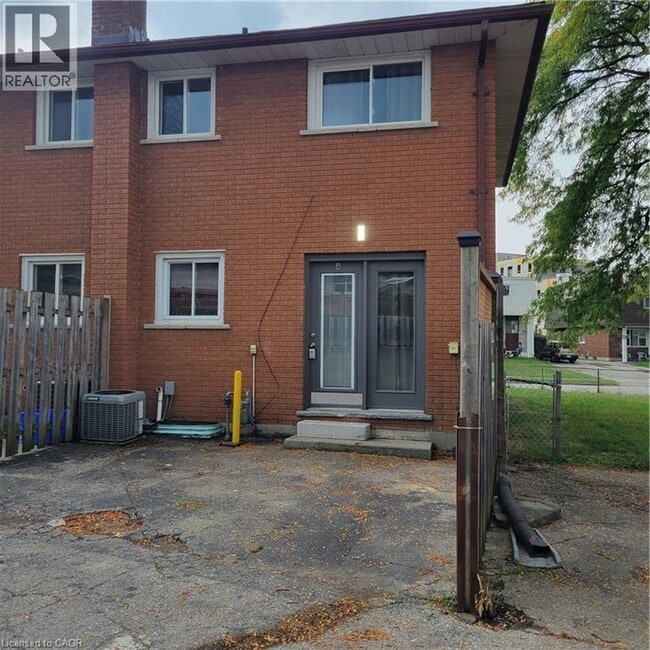 Building Photo - 809 Walter St