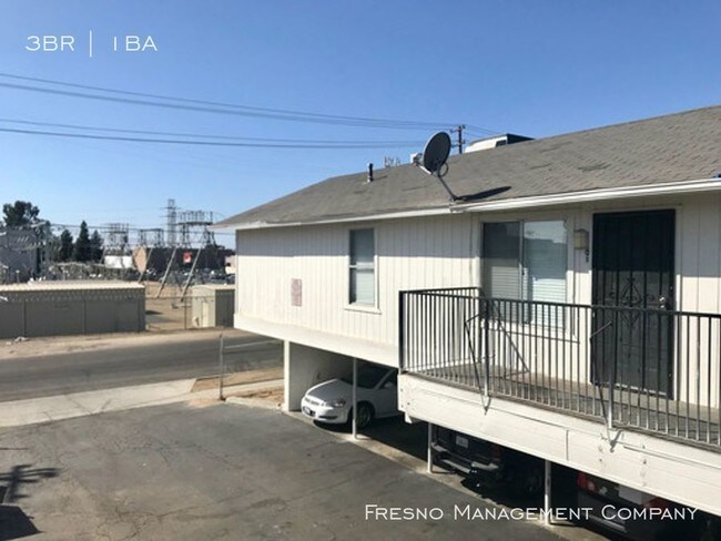 Building Photo - 3 Bedroom Apartment Now Available!