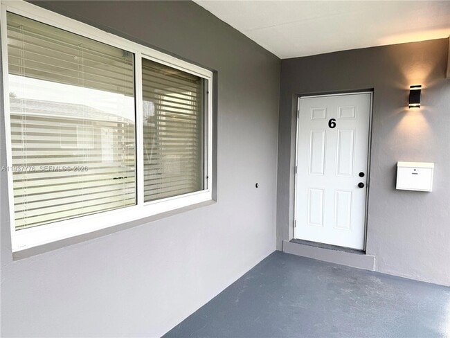 Photo - 2213 Madison St Apartment