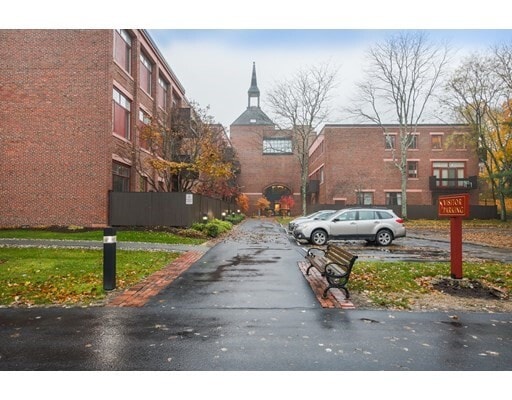 Primary Photo - 100 Keyes Rd