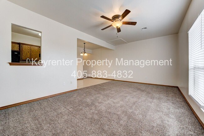 Building Photo - !!50 Percent off your 1st Months Rent!! Spacious 1BD/1BTH Apartment with a Private Balcony in the...