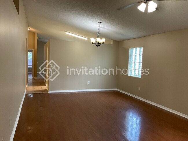 Building Photo - 14655 Via Tivoli Ct
