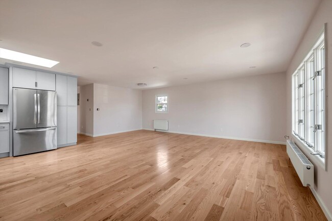 Building Photo - 222-44 41st Rd