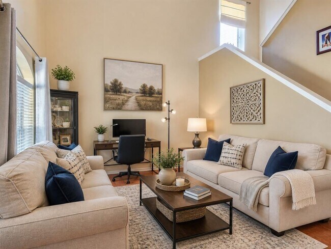 Building Photo - 9425 Castle Pines Dr