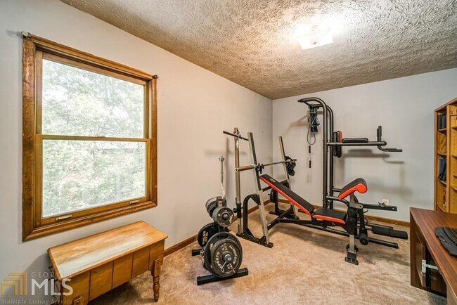 Building Photo - 12 Brookside Ct