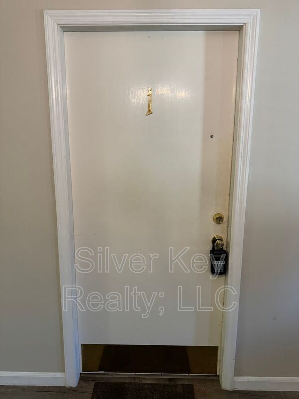 Building Photo - 12 Walcon Ln