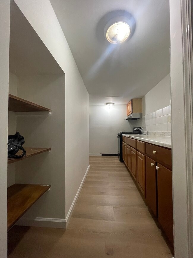 Foto del edificio - 4706 104th St