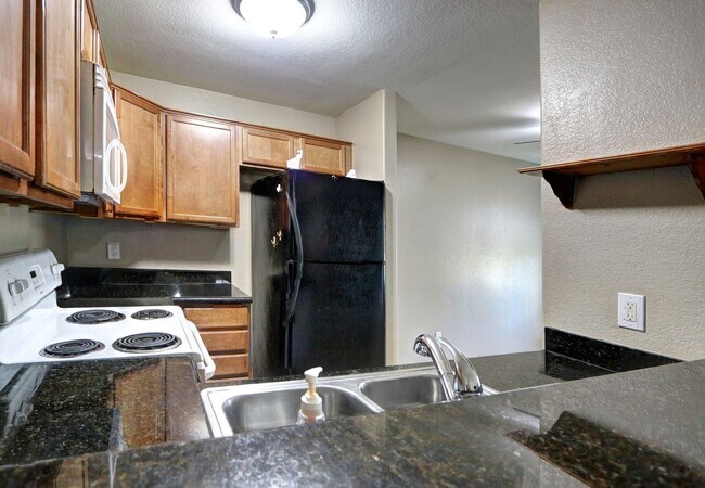 Building Photo - 3145 E Flamingo Rd