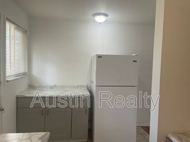 Foto del edificio - 7638 Dale Ave