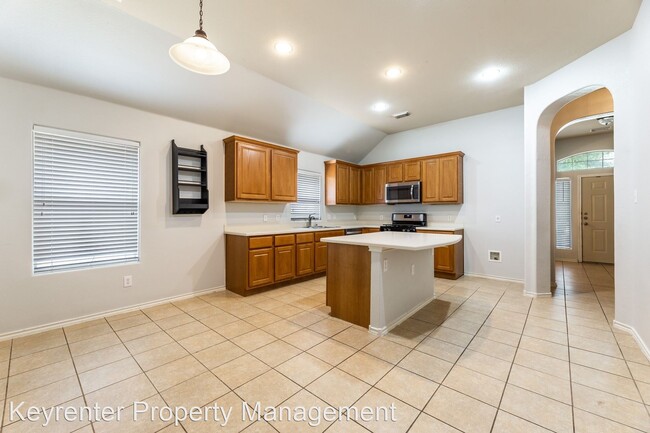 Foto del edificio - 3 br, 2 bath House - 3749 Pine Needle Circle