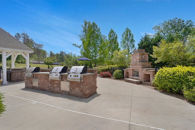 Foto del edificio - Reserve at Stone Hollow