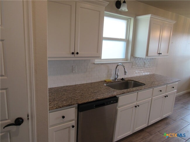 Foto del edificio - 202 E Avenue H