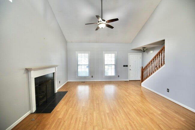 Foto del edificio - 4400 Greensbury Dr