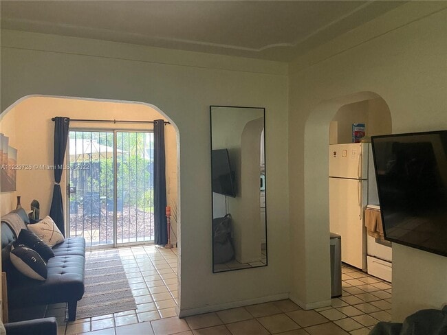 Building Photo - 6320 SW 58th Pl