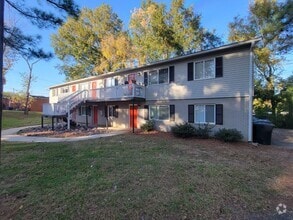 Building Photo - 713 Vardaman St