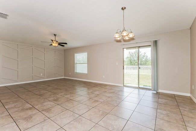 Building Photo - 10419 Carloway Hills Dr