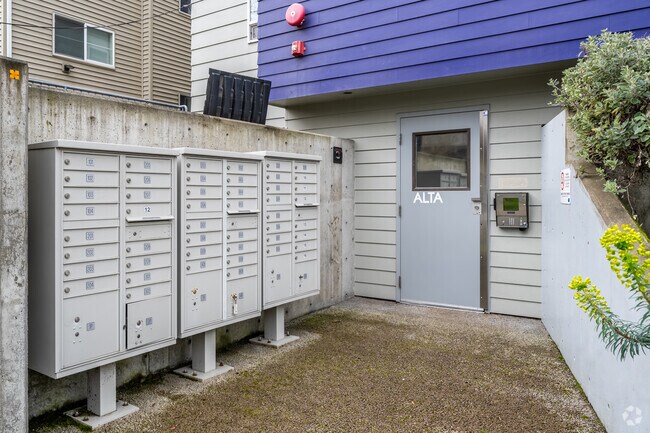 Entrada - Alta Studios