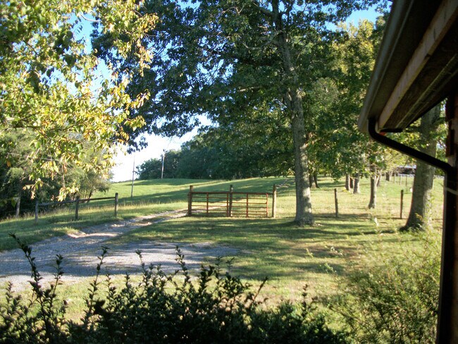 Foto del edificio - 318 Lovell Rd NE