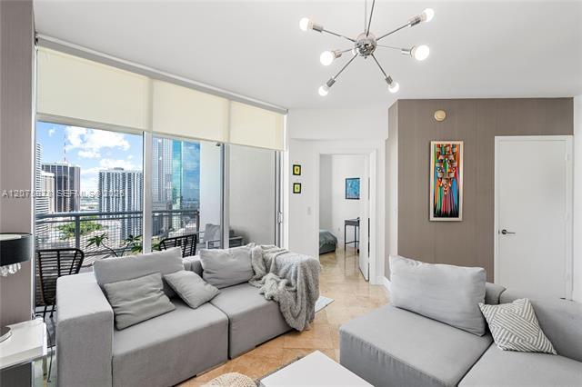 Foto del edificio - 350 S Miami Ave