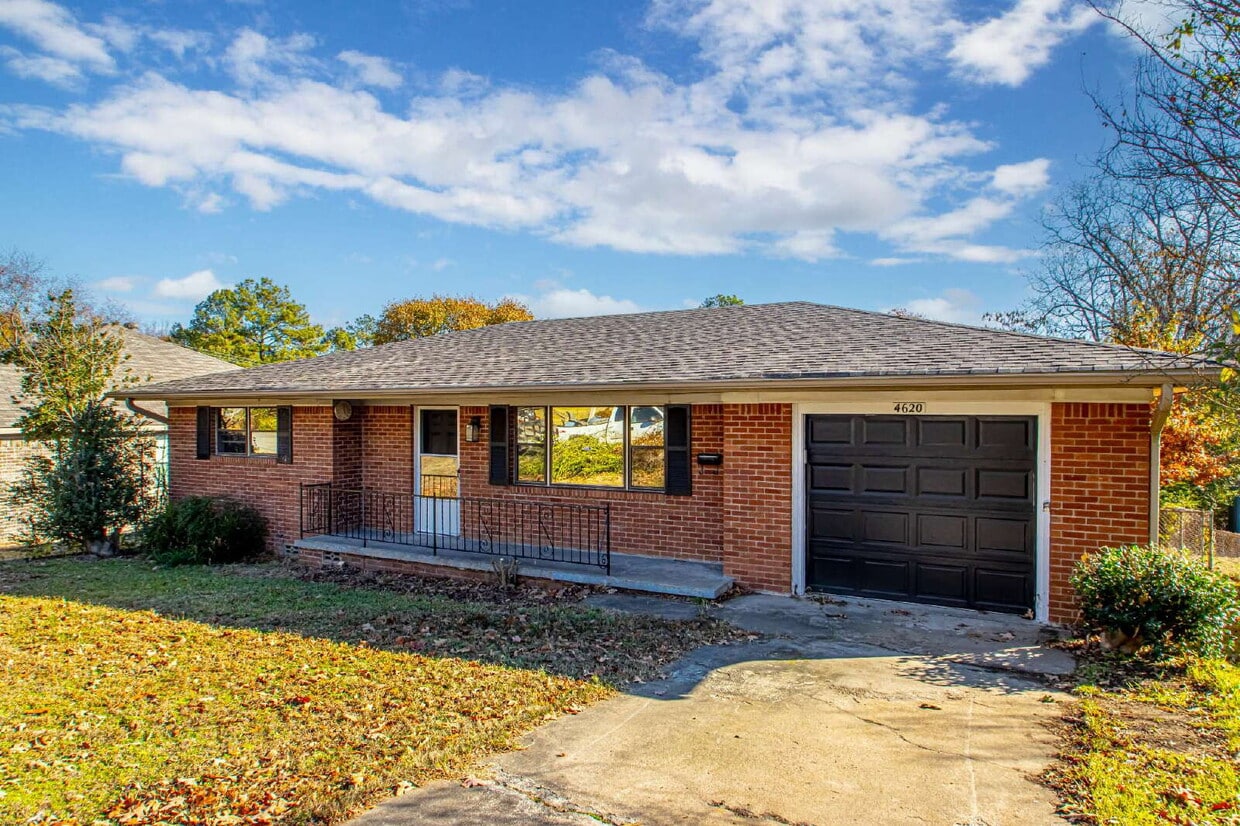 Foto principal - Charming 2-Bedroom Home in North Little Rock