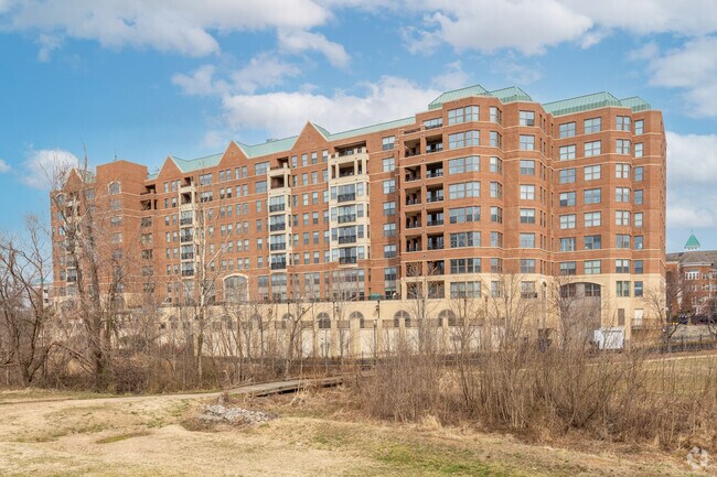 Harbor View Condominiums