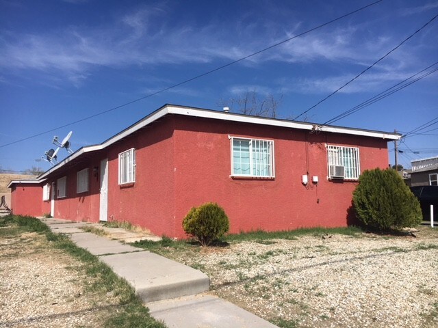 Primary Photo - 15319 Center St