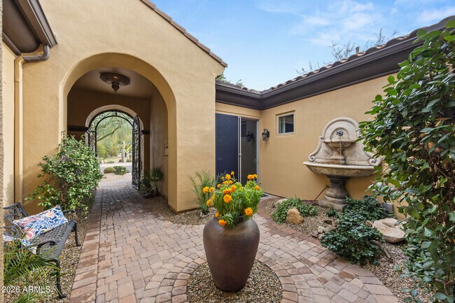 Building Photo - 3653 E Sands Dr